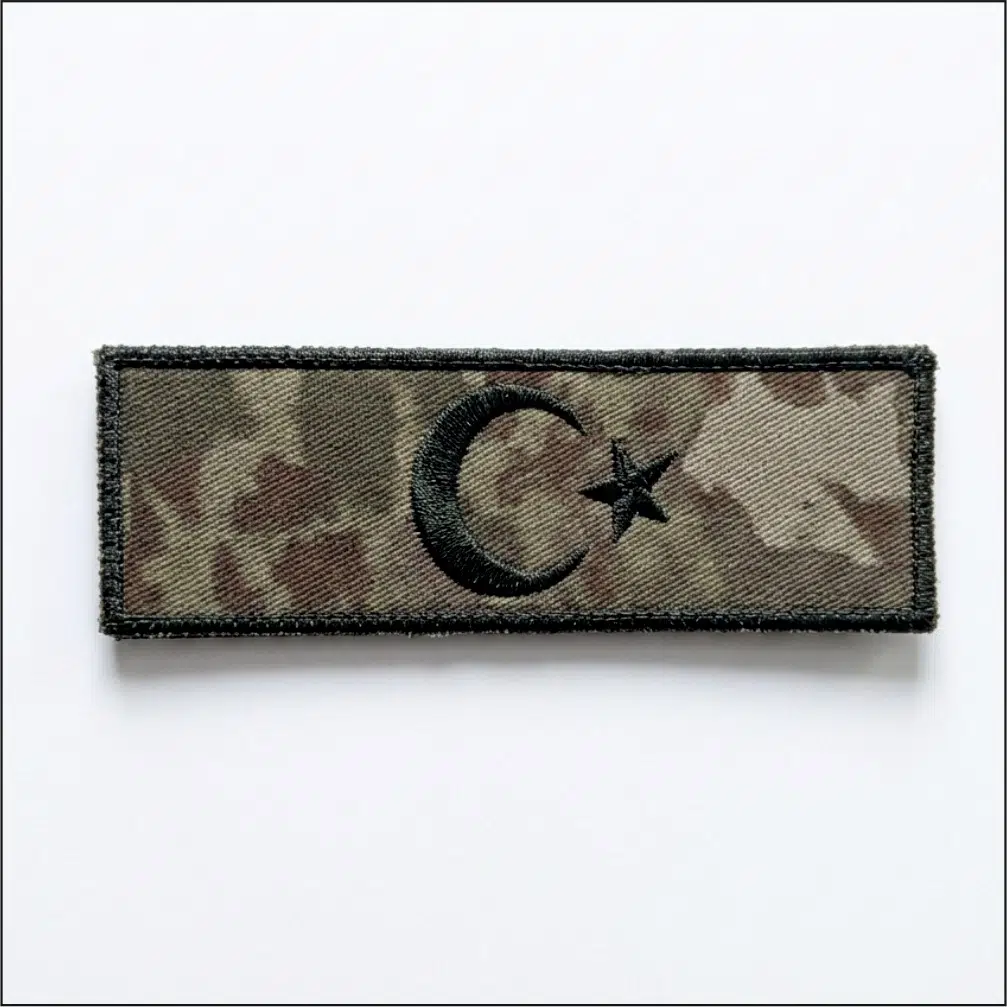 Bayrak İsimlik - Kamuflaj Ajanda Uyumlu - 4cm x 12 cm 